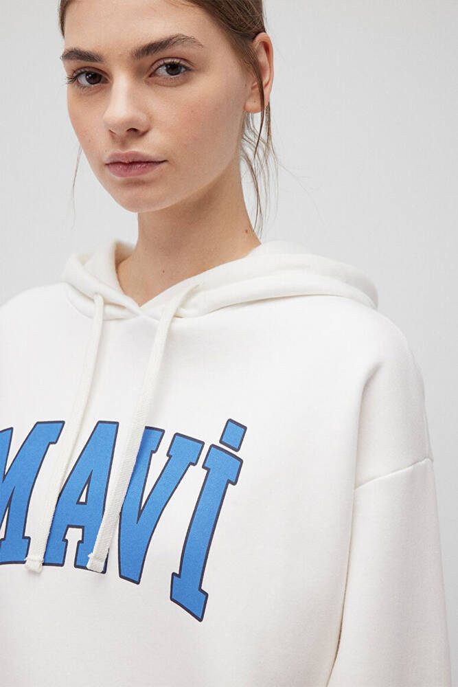 Kadın Mavi Logo Baskılı Kapüşonlu Sweat 1600361-81964 Beyaz 